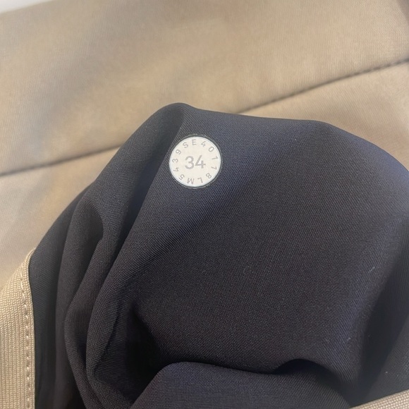 Lululemon Men’s Tan Pants—GREAT FABRIC & Style—Great condition!! Size 34 - Picture 9 of 9